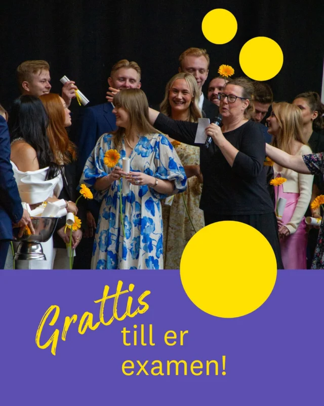 Idag var det äntligen dags för den stora examensdagen, med hela 23 examenshögtider i Kalmar och Växjö.

Diplom och stipendier delades ut, tal hölls, och applåderna ekade i allt från slott och domkyrkor till campuslokaler och konserthus.

Det var en dag fylld av skratt, nervositet, lättnad – och stolthet.
�Vi är så glada att vi fick vara med och fånga några av dessa ögonblick.
Till alla våra studenter som nu slutar: Vi är så stolta över er. 

✨ You did it! 💛 

�PS: Känner du någon som tagit examen? Skicka en grattishälsning i kommentarerna!