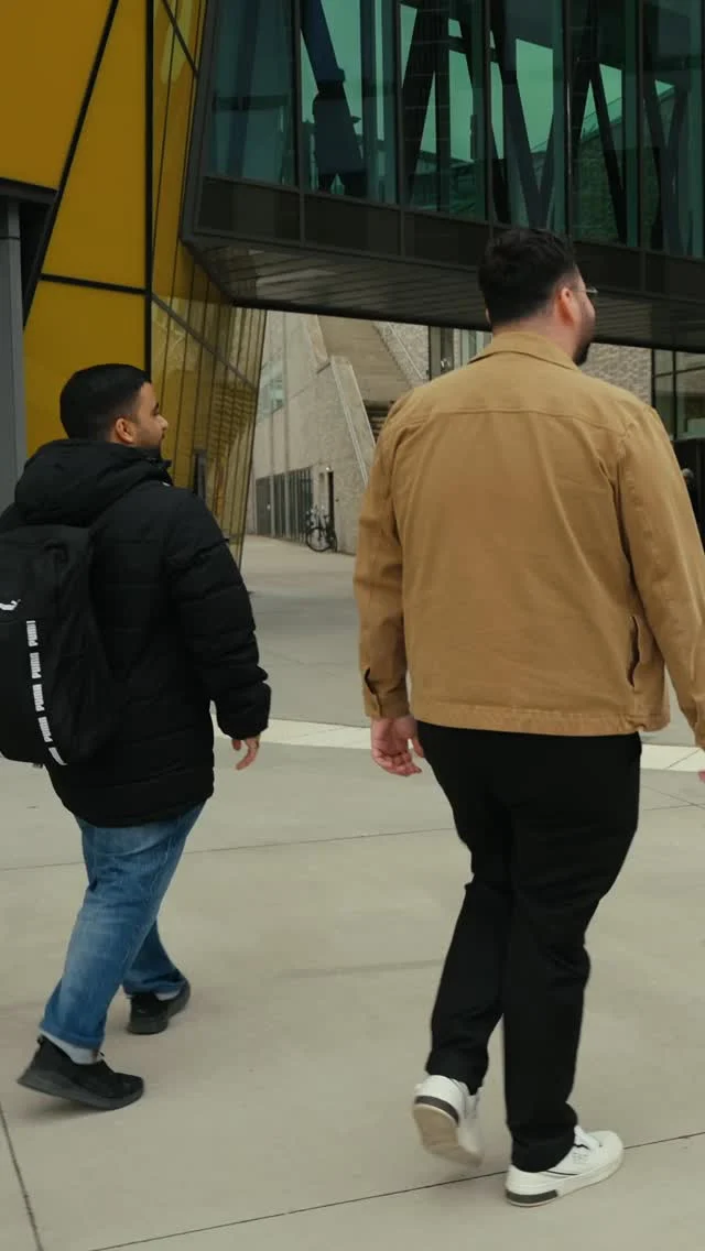 Svenskt eller inte? 🇸🇪

I det här avsnittet av CultureTalks testar våra studentambassadörer i Kalmar sina kunskaper om Sverige i spelet “Svenskt eller inte?”

Hur gick det? Se veckans avsnitt 👀