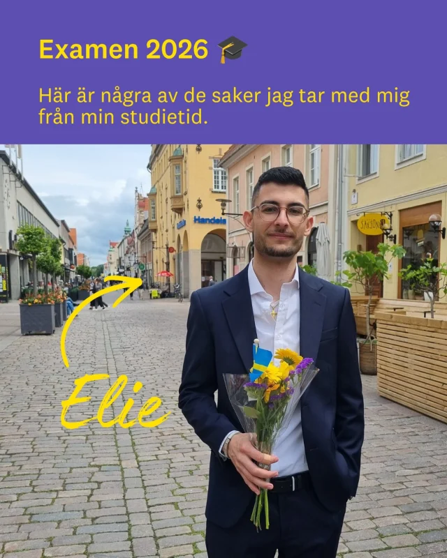 Nu har jag tagit examen från Retail Management vid Linnéuniversitetet med huvudområde företagsekonomi!
Mitt intresse för entreprenörskap och ekonomi var en stor anledning till att jag valde utbildningen. Under studietiden har jag fått utveckla mina kunskaper inom företagande, ledarskap och affärsutveckling, samtidigt som jag har fått värdefulla erfarenheter genom projekt, samarbeten och praktiska utmaningar.
 
Jag tar med mig många lärdomar, nya perspektiv och fina minnen från tiden på Linnéuniversitetet. Ett särskilt tack till alla lärare och kurskamrater som har varit en del av resan.
 
Nu ser jag fram emot nästa kapitel och de möjligheter som väntar. ✨
/Elie, sociala medie-ambassadör och nybliven alumn från Linnéuniversitetet